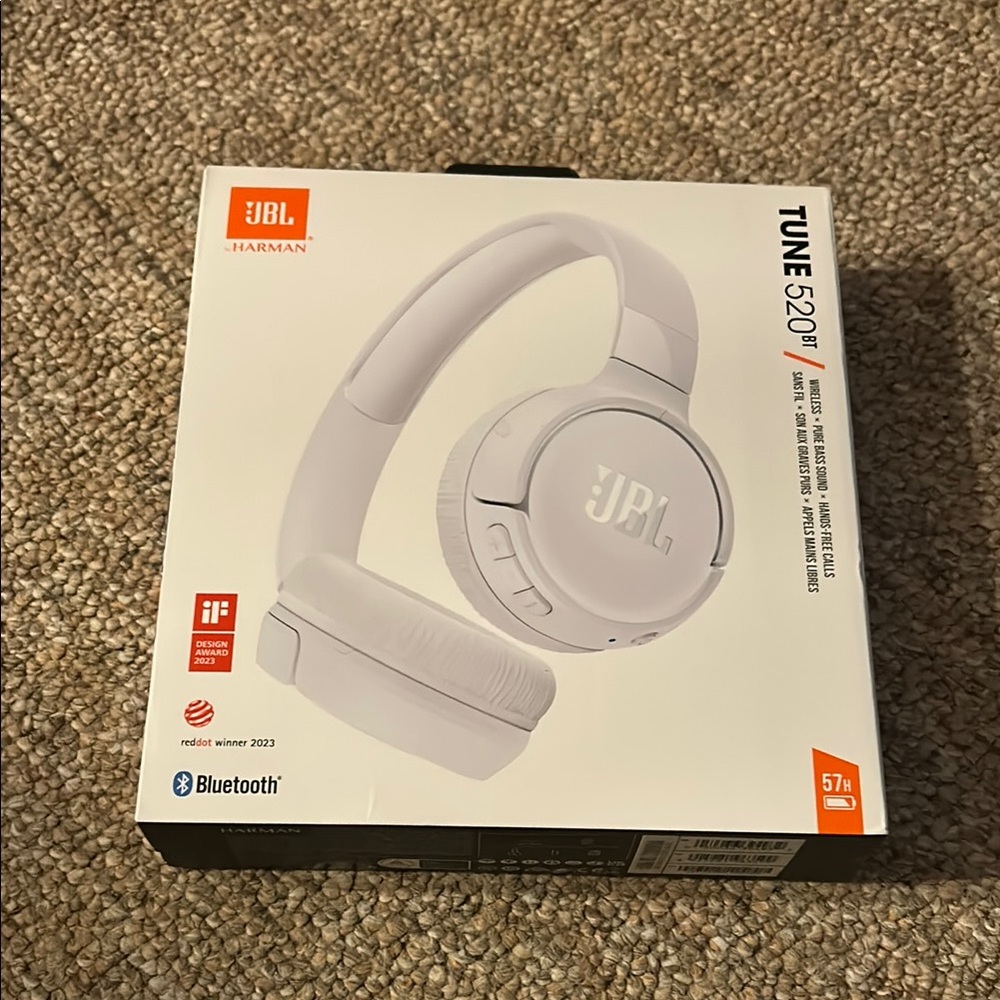JBL Tune 520BT Wireless Headphones - White